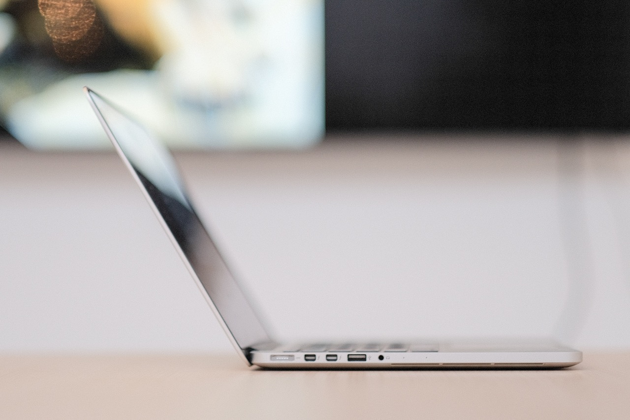 Maxthon Web Browser Now Available for iPhone — Offers Cross-Platform Syncing and Exclusive Features